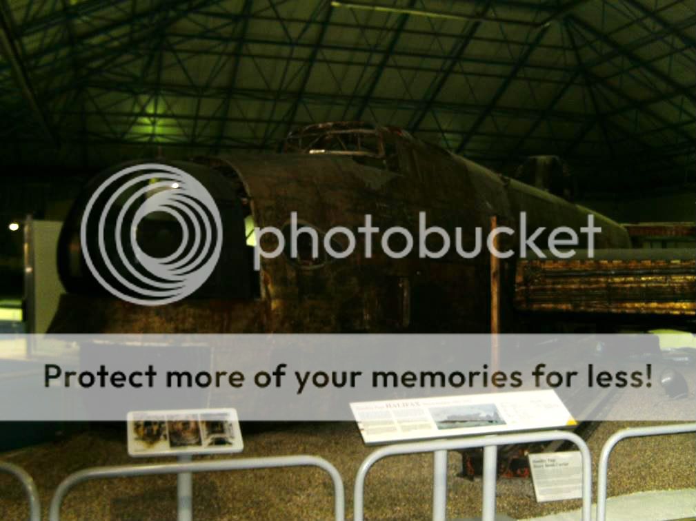 http://i513.photobucket.com/albums/t331/benandtanith/hendonrafmuseum280808047-1.jpg