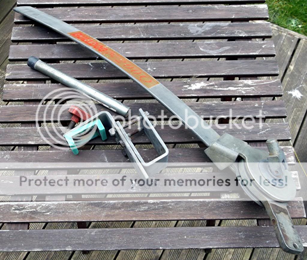 BULLDOG 200Q CARAVAN STABILISER, Anti Snake Bar + ALL BRACKETS, LEVER & SCREW