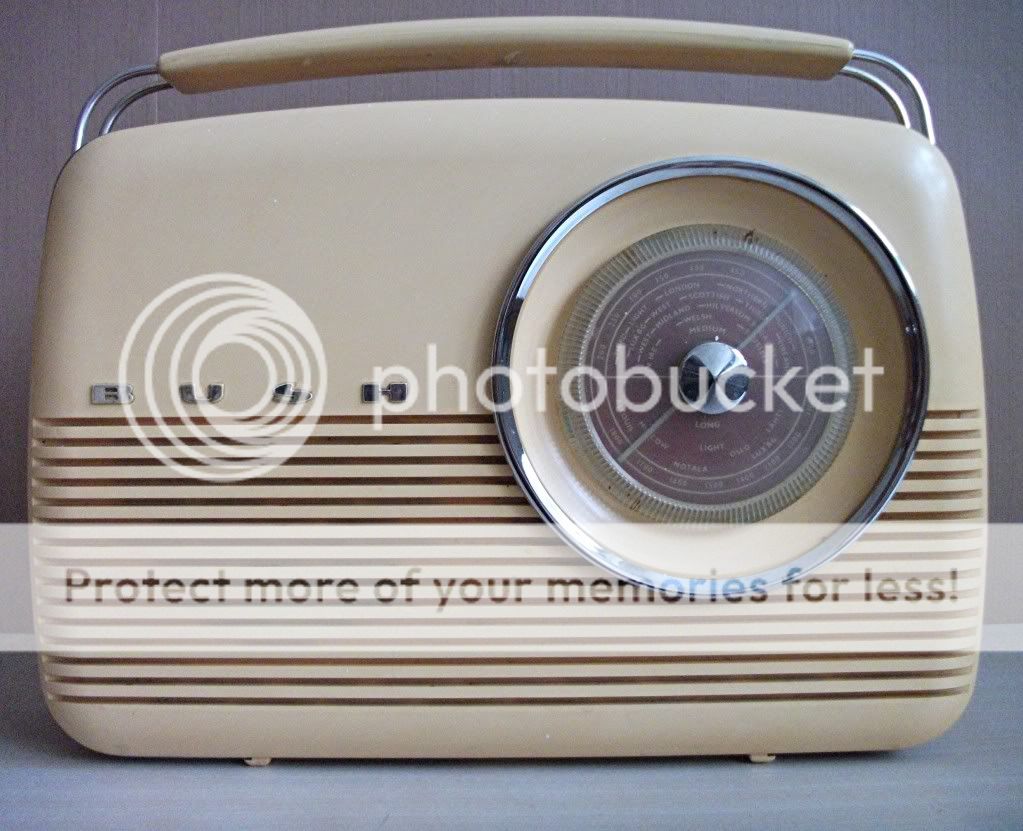 ICONIC VINTAGE 50s BUSH TRANSISTOR RADIO TR82D, working eBay